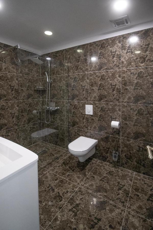 Nbt Hotel Reps Kukes Luaran gambar